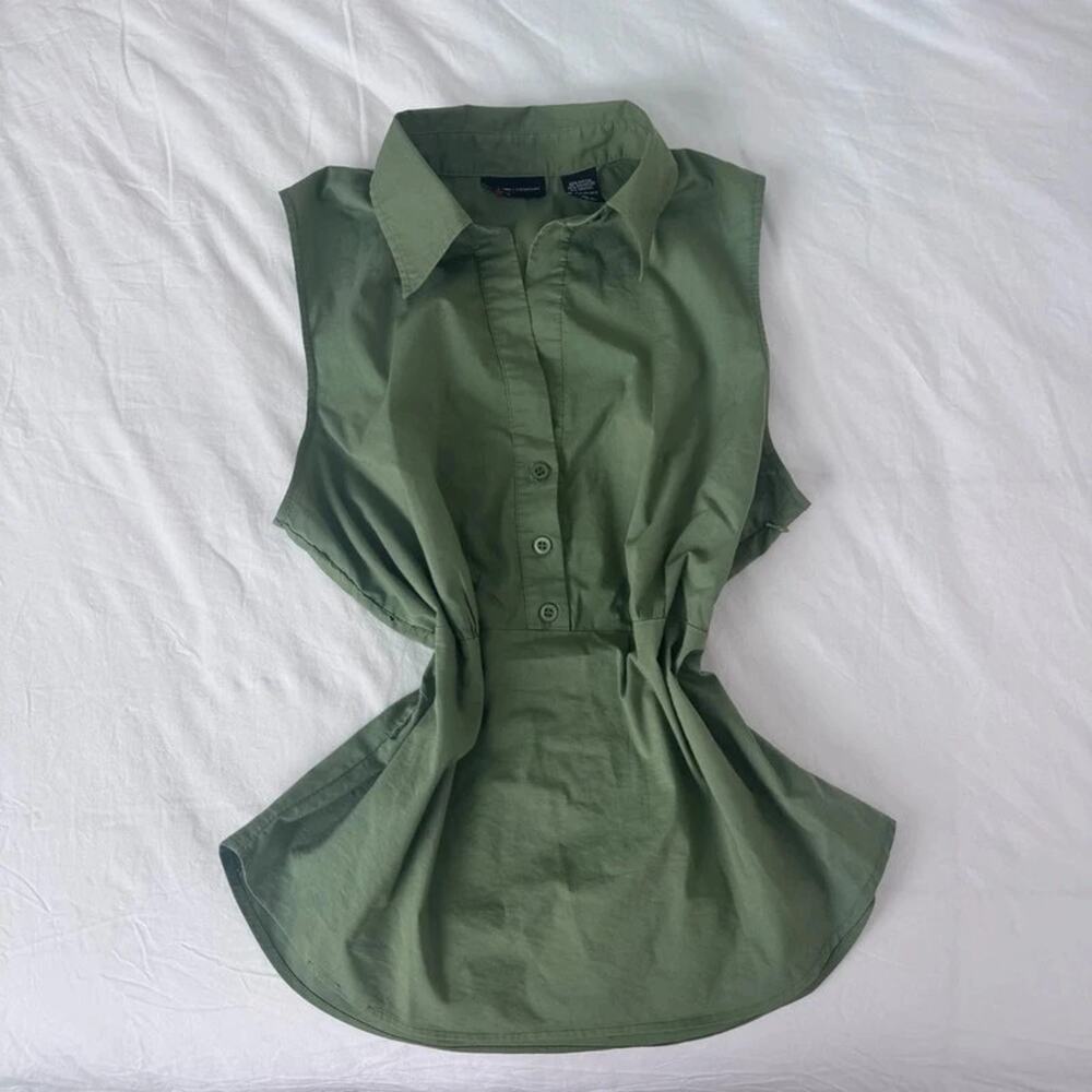 Y2K Button Tank‎ - Picture 4 of 5